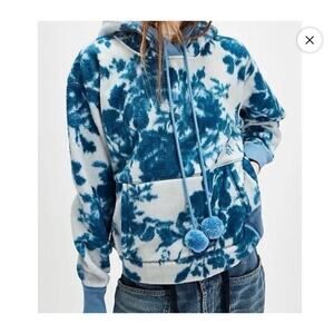 Free People Movement NWT XS With Love Sweatshirt, $128